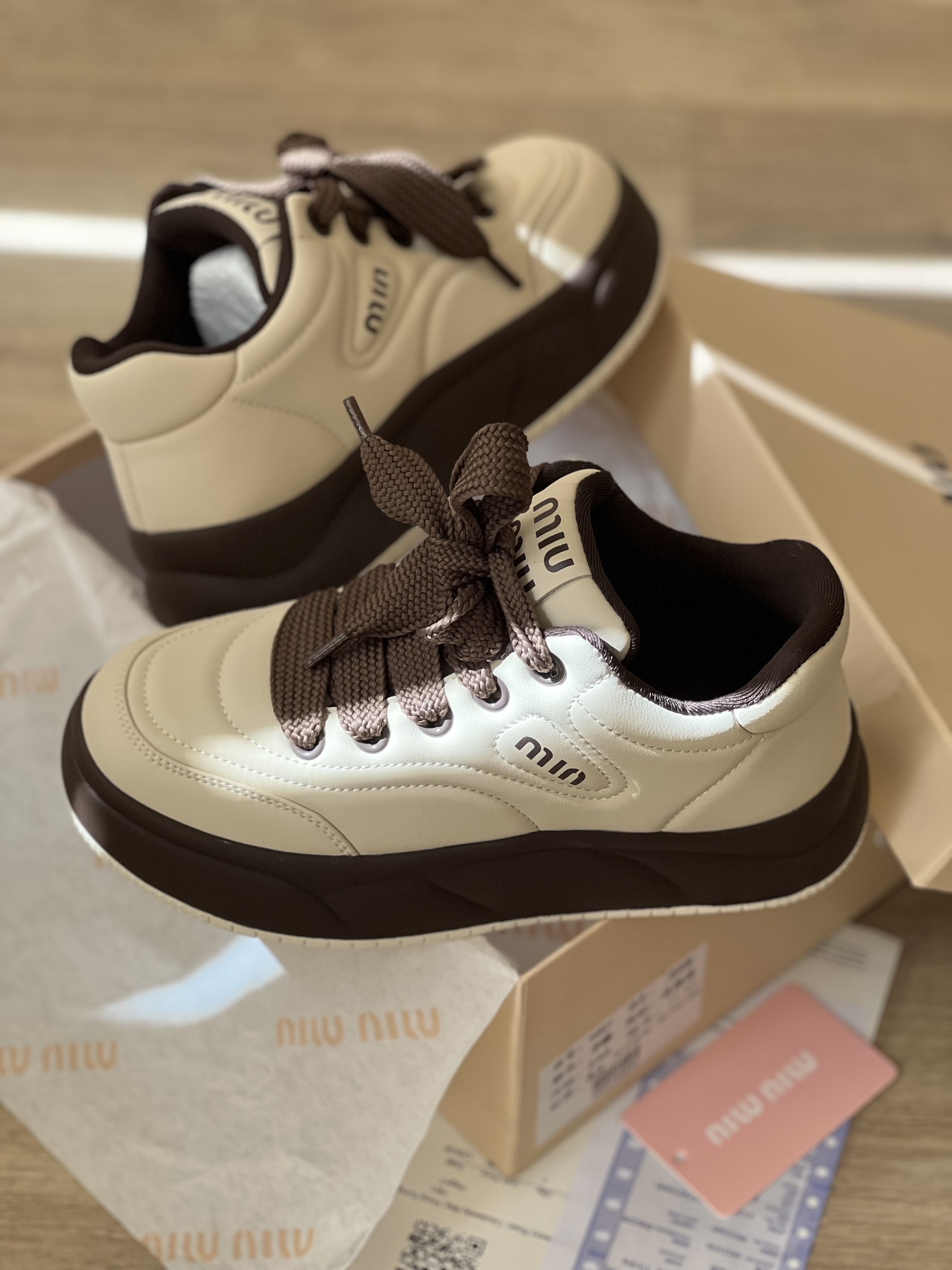 کتونی میومیو