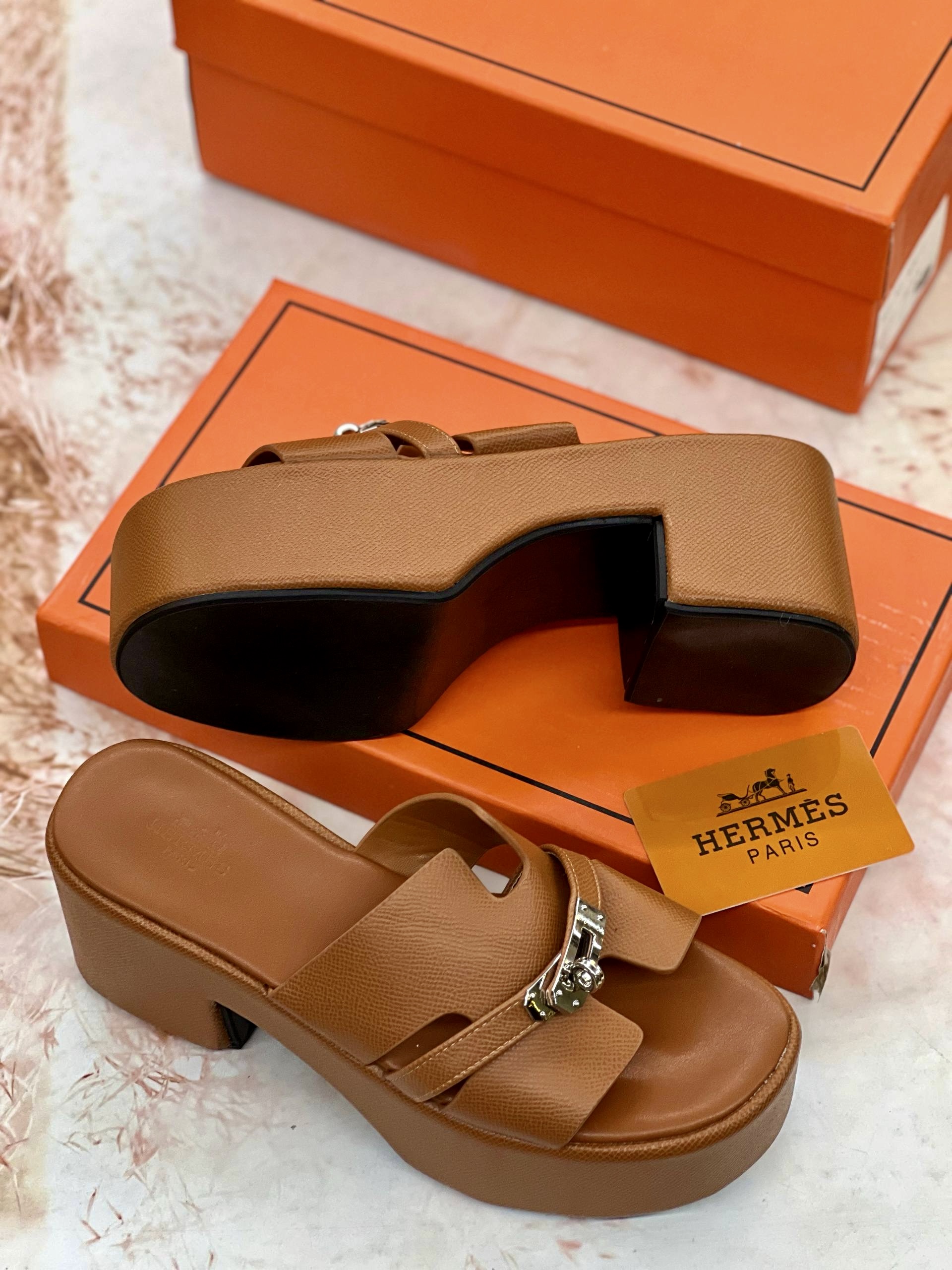 صندل هرمس